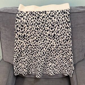 Ann Taylor Black and Cream Leopard-Print A-Line Knit Skirt